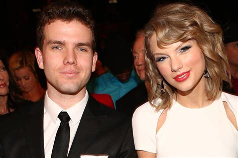 Does Taylor Swift have any siblings?