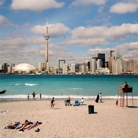 Does Toronto have a nice beach?