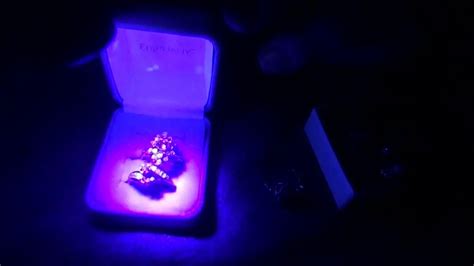 Does UV lamp damage diamonds?