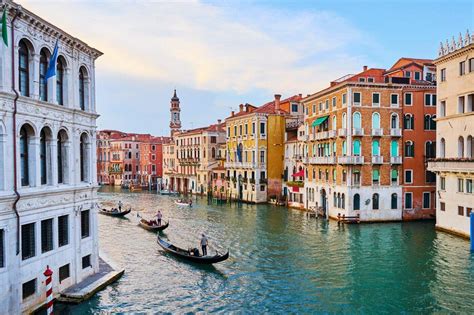 Does Venice have a sister city?