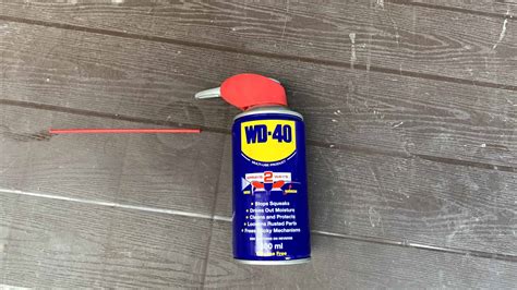 Does WD-40 damage rubber or plastic?