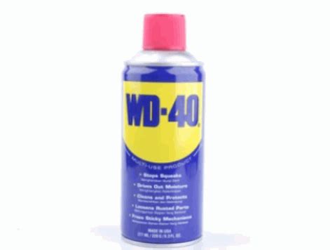 Does WD-40 darken leather?