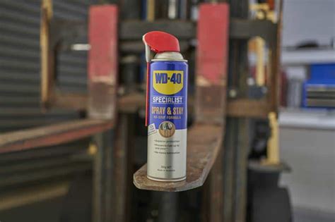 Does WD-40 get sticky?