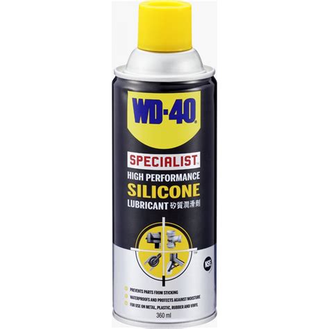 Does WD40 soften rubber?