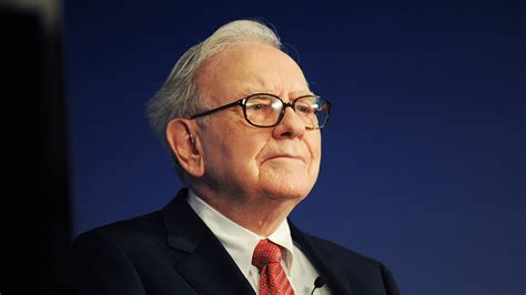 Does Warren Buffett like index funds or individual stocks?