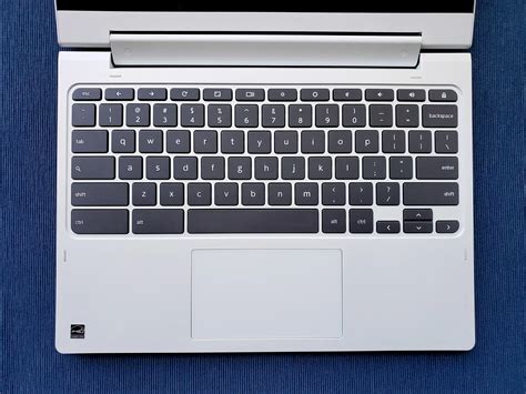 Does a Chromebook have a keyboard?