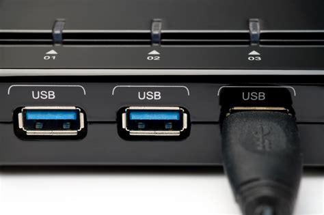 Does a USB 2.0 work faster on 3.0 port?