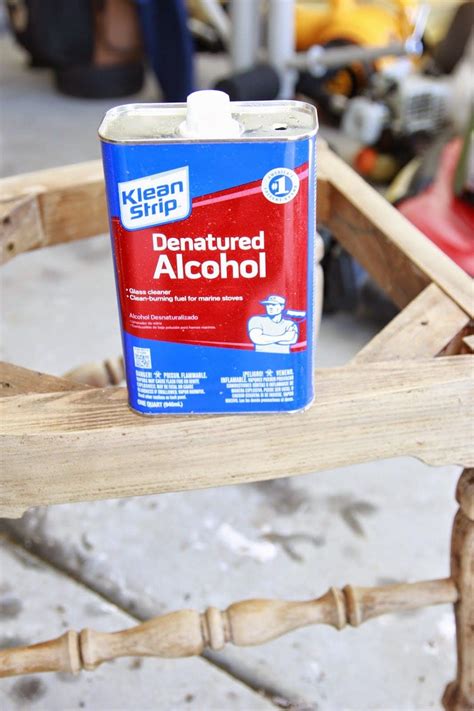 Does alcohol remove varnish from wood?
