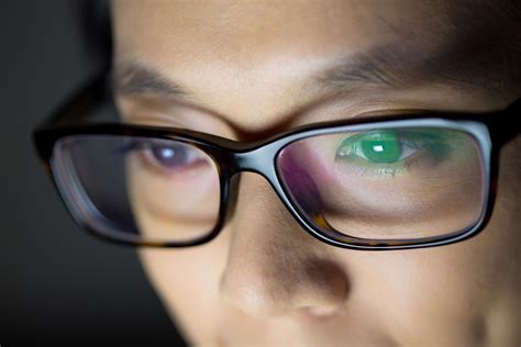 Does anti-glare protect eyes?