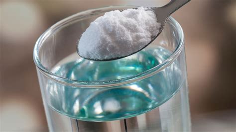 Does baking soda dissolve in ammonia?