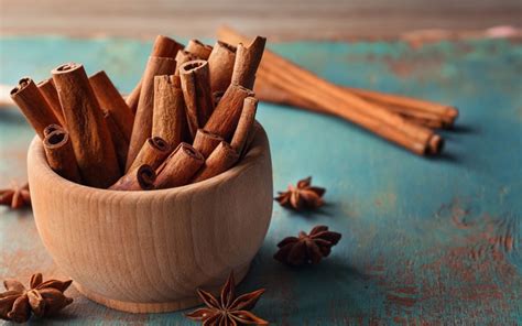 Does boiling cinnamon get rid of smells?