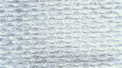 Does bubble wrap have high thermal conductivity?