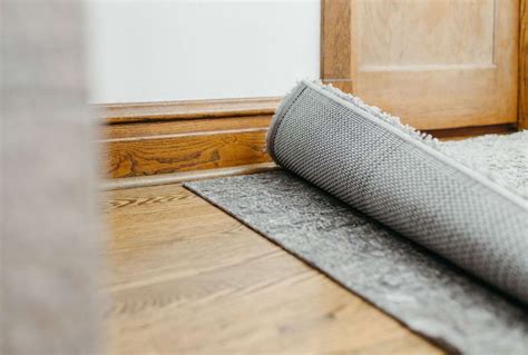 Does carpet absorb heat?
