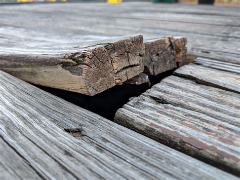 Does chlorine damage decking?