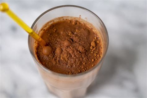 Does cocoa powder melt in milk?