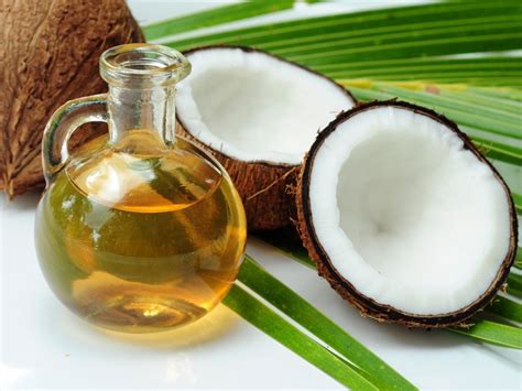 Does coconut oil promote fungal growth?