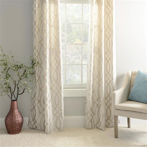 Does color of curtains matter?