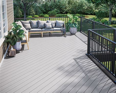 Does composite decking get too hot?