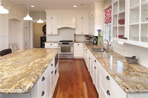 Does countertop have to match floor?