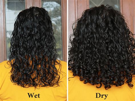Does curly hair look better wet or dry?