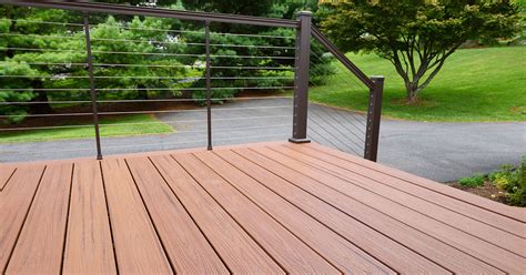Does decking need a gap?