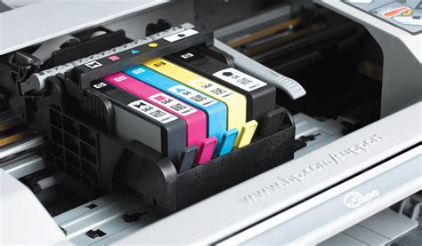 Does digital printing use toner or ink?
