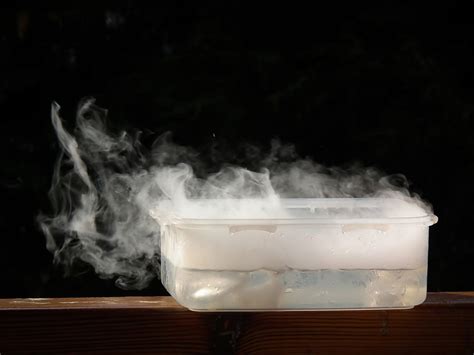 Does dry ice melt in air?