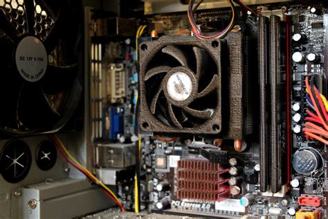 Does dust slow down PC?