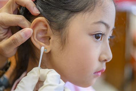 Does ear piercing hurt for a 10 year old?