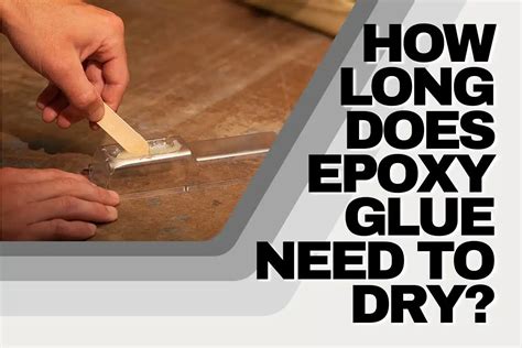 Does epoxy glue dry clear?