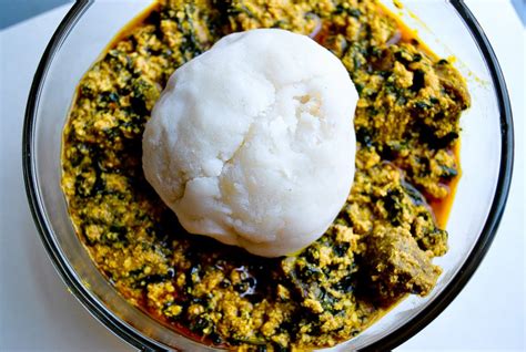 Does fufu have more starch than garri?