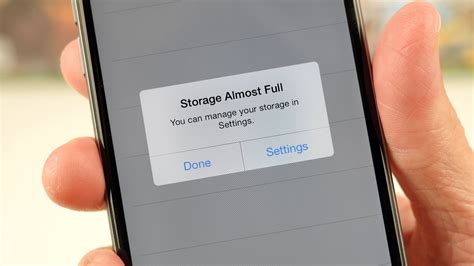 Does full storage make phone slow?