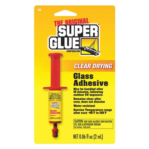 Does glass glue dry clear?