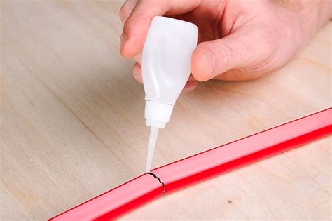 Does hot glue hold plastic?