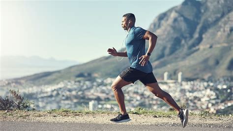Does jogging build muscle or burn fat?