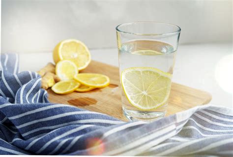 Does lemon water help with bloating?