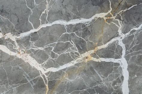 Does marble crack with heat?