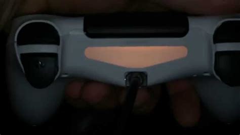 Does orange mean PS4 controller is charging?
