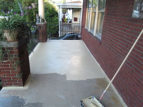 Does painted concrete hold up?