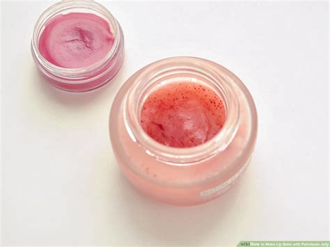 Does petroleum jelly make lips pink?
