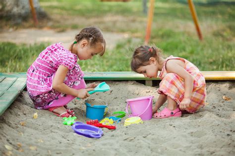 Does play sand have bacteria?