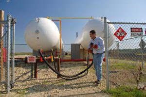 Does propane evaporate in the tank?