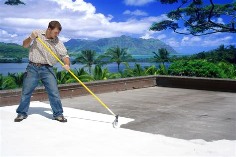 Does roof coating reduce heat?