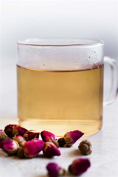 Does rose tea taste like rose water?
