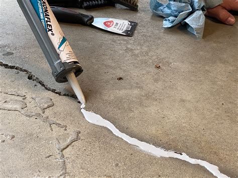 Does self-leveling cement crack?