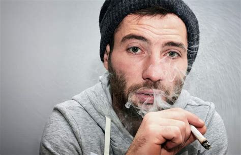 Does smoking alter personality?