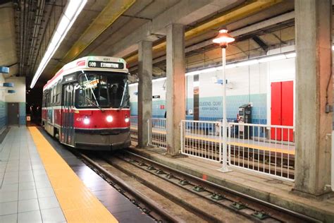 Does the Toronto subway run 24 hours?