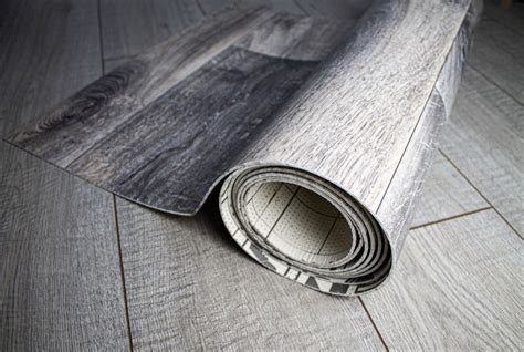 Does vinyl flooring contain PVC?