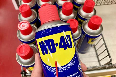 Does wd40 remove paint?