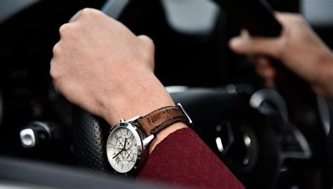 Does wearing a watch make you more confident?